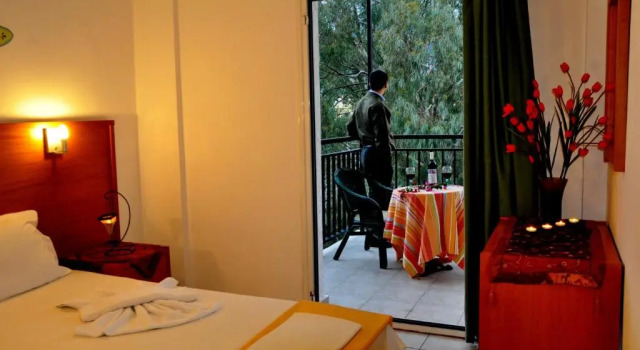 Студия Standard Haris Apartments