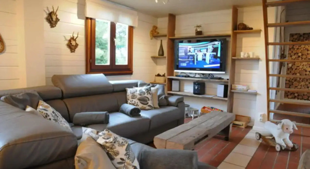 Inviting Holiday Home, Near Cave of Lorette, Namur and Parc Naturel Rgional des Ardennes