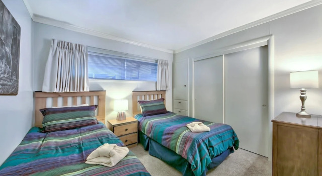 Irving's Bavarian Ge  1139hb 3 Bedroom Condo