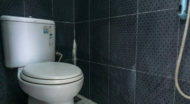 RedDoorz @ WR Supratman Pacitan, Reservar Hotel Hotéis em Pacitan com estacionamento, Estacionamento