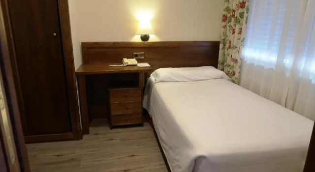 Одноместный номер Standard Hotel Urogallo