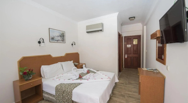 Belcehan Beach Hotel