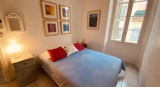 2 Bedroom Apartment in the Heart of Cannes air Conditioning Easy Walk to the Palais des Festivals - 2015, Забронировать Апартаменты/квартира Апартаменты Канн, рядом с Церковь Нотр-Дам-д'Эсперанс, Апартаменты/квартира