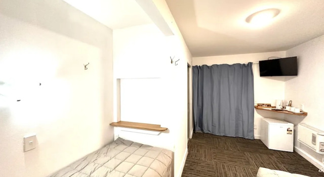 Номер Comfort Fox Glacier Lodge