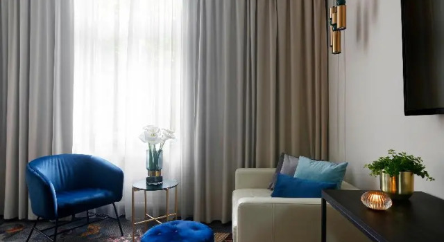 Трёхместный номер Classic с балконом Queen Boutique Hotel