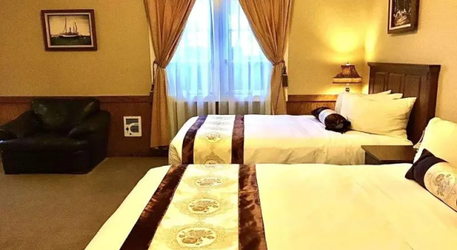 Четырёхместный номер Deluxe Eureka Inn, Trademark Collection by Wyndham
