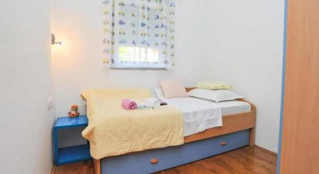 Apartment Spalato, Забронировать Апартаменты/квартира Бибинье Задарская жупания, рядом с Пляж Бибиньски Мликарич