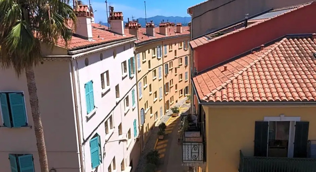 Les Chambres d'Agatha, Забронировать Отель Отели в центре Санари-сюр-Мер с завтраком, отели в центре Санари-сюр-Мер с завтраком