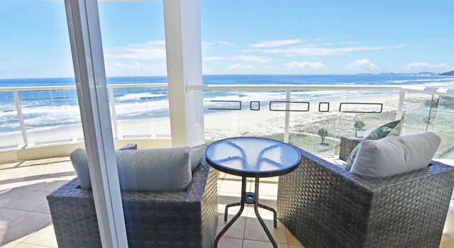 Апартаменты Regency on the Beach