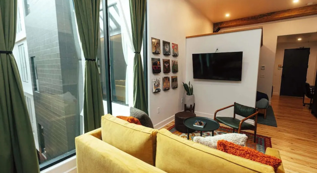 Loft 303 - The William - Atrium - Chic - Walkable, Забронировать Апартаменты/квартира Бирмингем штат Алабама, рядом с UAB - Rheumatology
