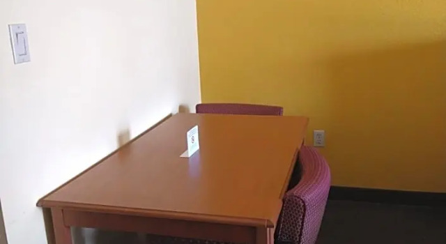 Одноместный люкс SureStay Hotel By Best Western Mission