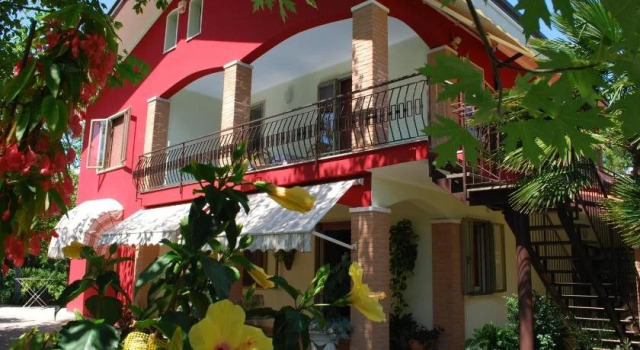 Anna B&B, Prenota Bed & breakfast Hotel a Veneto con parcheggio, Parcheggio