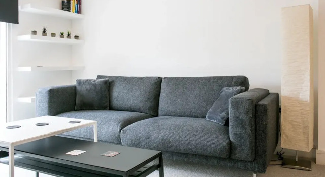 Modern Home by River Thames W/aircon, 4 Guests, Забронировать Отель Отели Англии 3 звезды, 3*