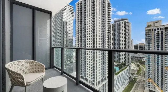 Люкс Luxury Lux Studio W City Views and Pool