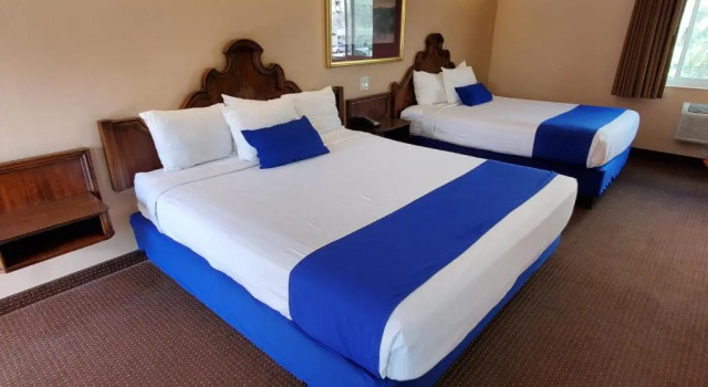 Номер Deluxe Colony Inn - North Hollywood - Hotel Near Universal Studios