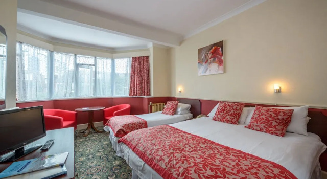 Трёхместный номер Standard Bournemouth Sands Hotel