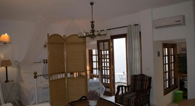 Апартаменты Standard Roditses Beach Sea Front Apartments