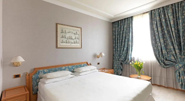 Superior Double room Royal Garden Assago Milano