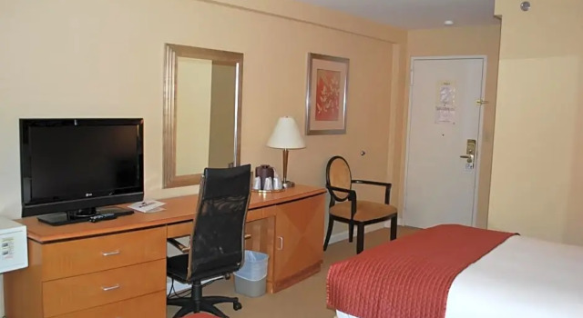 Четырёхместный номер Superior The Skyline Hotel