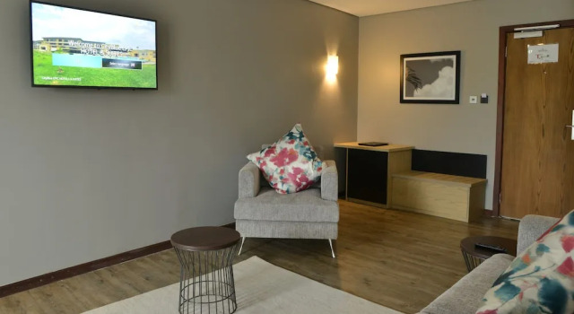Люкс Executive EPIC Hotel & Suites