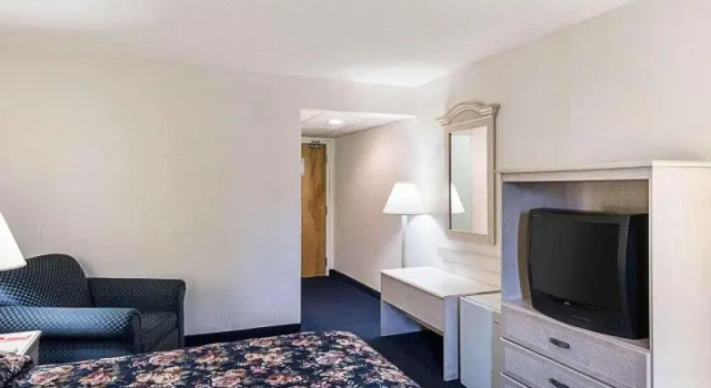 Двухместный номер Standard с балконом Econo Lodge Inn & Suites Rehoboth Beach