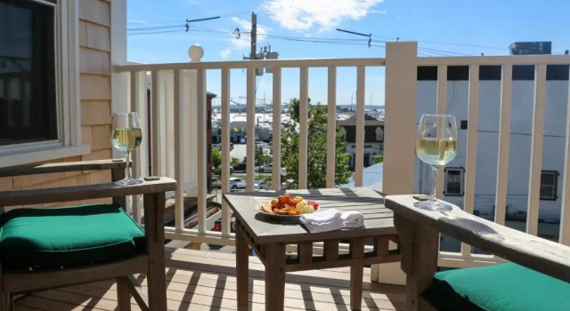Люкс с 2 комнатами Almondy Inn Bed & Breakfast