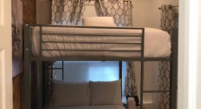 Трёхместный номер Standard Chelsea Inn