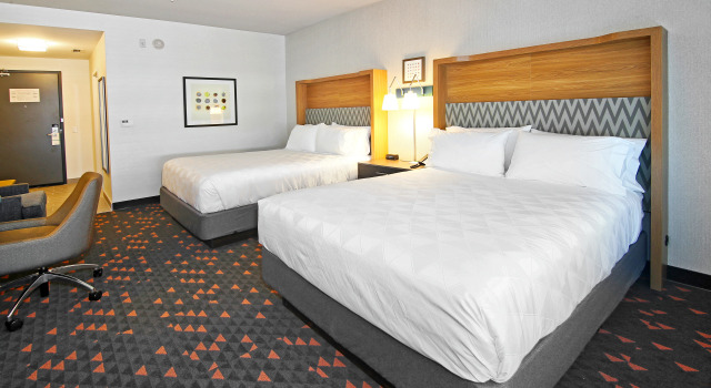 Holiday Inn Hotel & Suites Calgary Airport North by IHG, Rezerwuj Hotel Hotele w Calgary z parkingiem, Parking