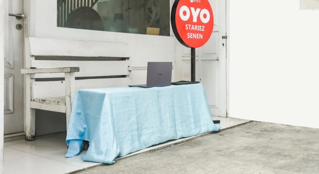 Super OYO 91074 Stariez Senen Syariah, Book Hotel Kemayoran Jakarta
