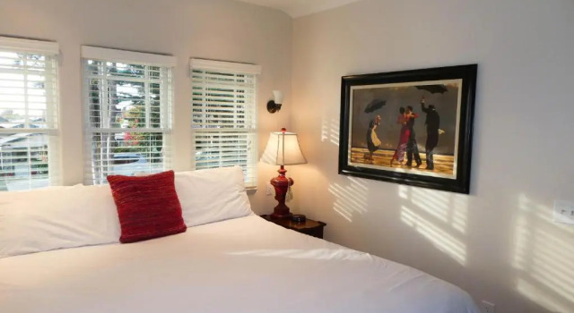 Коттедж Luxury Briarwood Inn