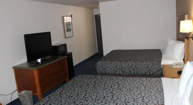 Четырёхместный номер Deluxe Days Inn by Wyndham Ritzville