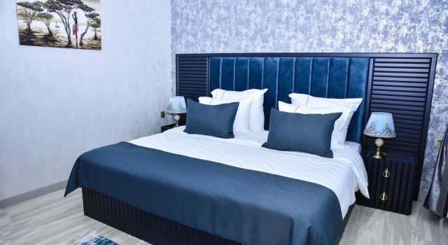 Четырёхместный люкс Business с балконом Supreme Hotel Baku