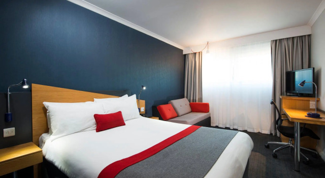 Двухместный номер Standard Holiday Inn Express Swindon West by IHG