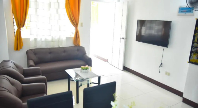 Furnished House in Calapan City Subdivision near ROBINSON/XENTRO Mall