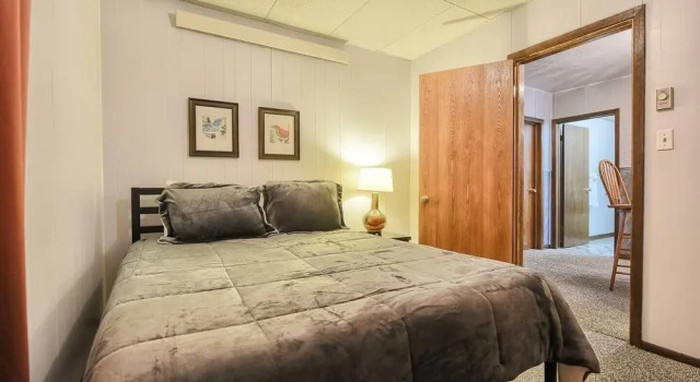 Downtown Charm: Ideal Retreat Near Main Street 3 Bedroom Home by RedAwning, Забронировать Отель Спирфиш Black Hills National Forest, рядом с Matthews Opera House &amp; Arts Center