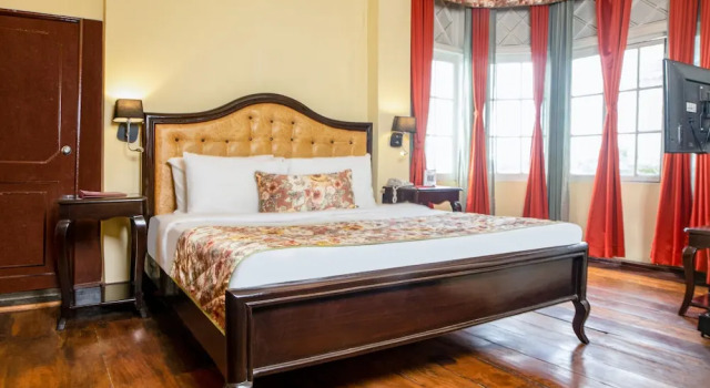 Номер Premium с видом на город Summit Swiss Heritage Resort & Spa
