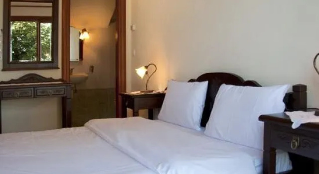 To Balkoni tis Limnis Plastira, Book Hotel Neochori 