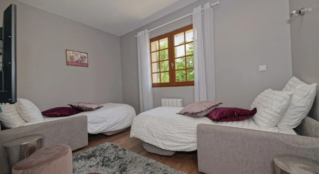 Comme un Poisson dans lEau, Book Hotel  