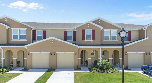 Wonderful 4 Bed Close to Disney w Gameroom 5150, Varaa Huoneisto Kissimmee Kissimmee