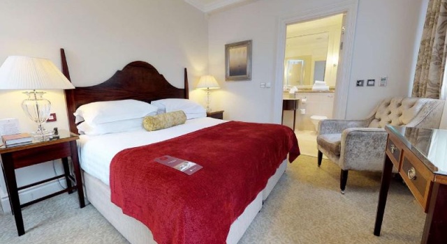 Двухместный люкс Courtyard Macdonald Bath Spa Hotel
