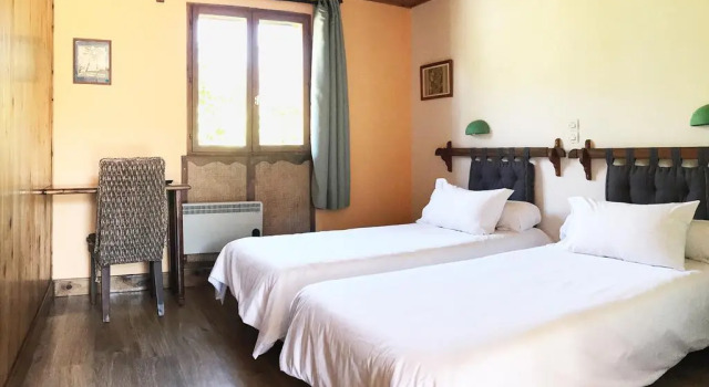 La Ferme Du Pommeau, Book Hotel Hoteller i Saint-Benoit med pool, Swimmingpool