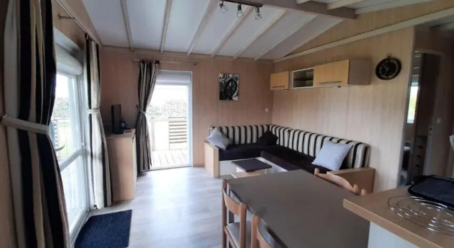 Chalet de 2 chambres a Grandcamp Maisy a 200 m de la plage avec piscine partagee jardin clos et wifi