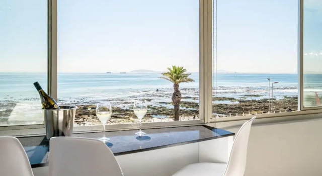 Апартаменты Beautiful Apartment Walking Distance to the Ocean Atlantic Views