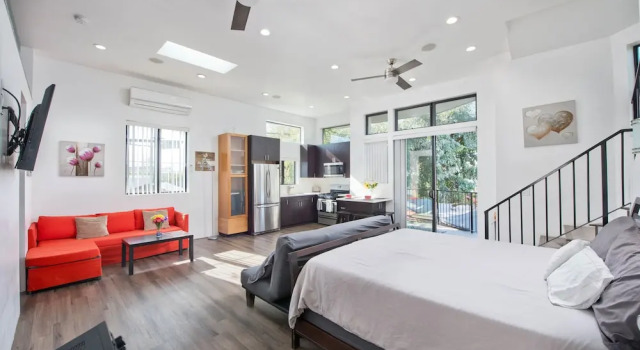 Modern Loft Rooftop Deck Venice Beach Studio Bedroom Apts by RedAwning
