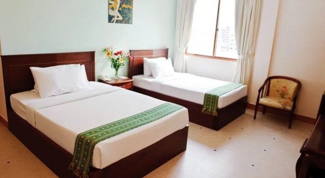 Nokorsamreth Olympic Hotel, Buchen Sie Hotel Chamkar Mon 