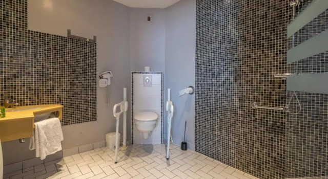 Standard Vierer Zimmer Les Orchidées , Hôtel & Restaurant