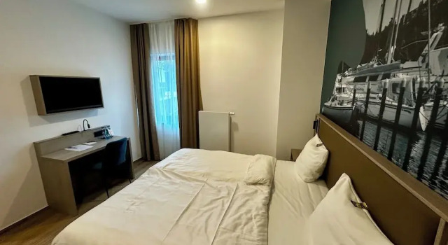 Четырёхместный номер Standard Central Hotel