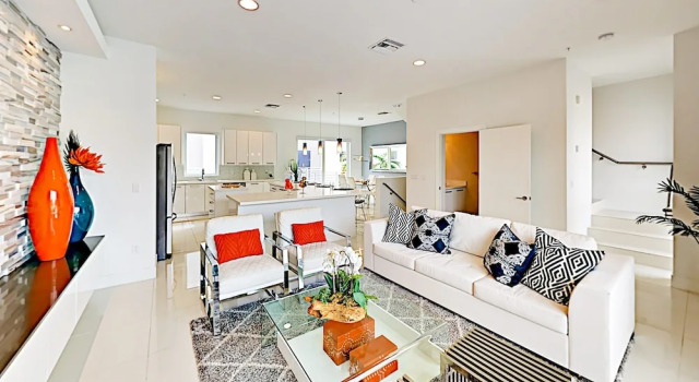 1355 N Ocean Blvd Townhouse - 4 Br townhouse by RedAwning, Забронировать Апартаменты/квартира Помпано-Бич Broward County