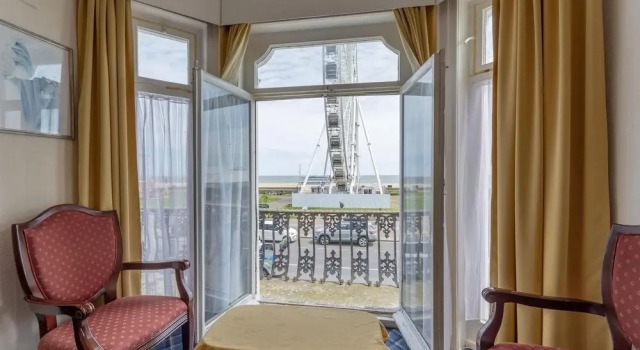 Трёхместный номер Standard рядом с пляжем Royal Hotel