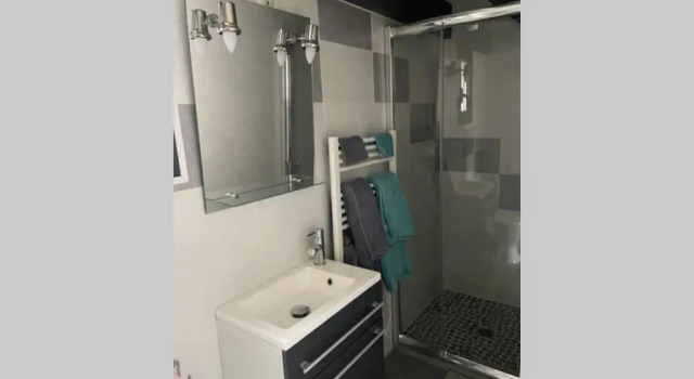 Joli studio avec jacuzzi et terrasse privée